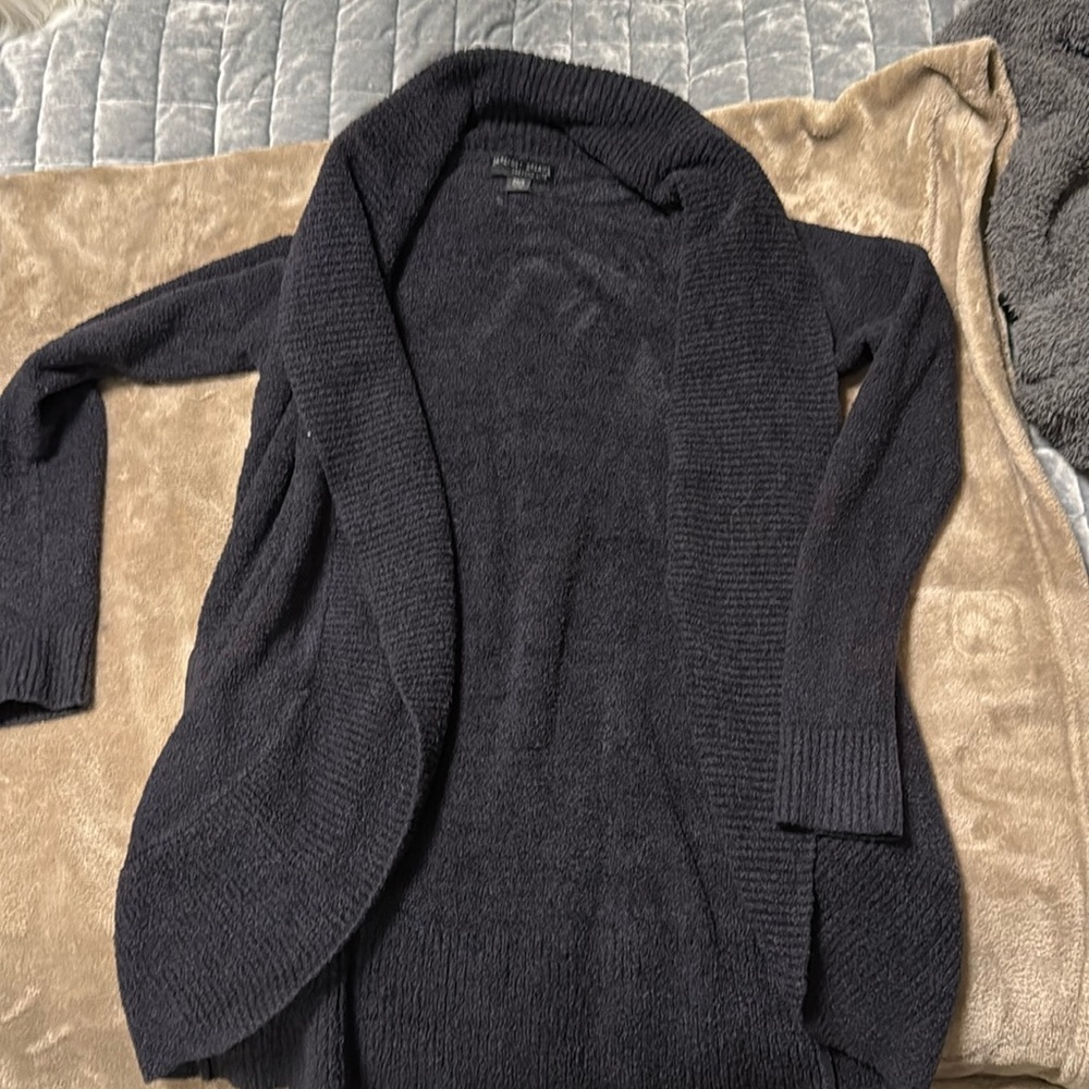 Barefoot dreams sweater. Worn once!